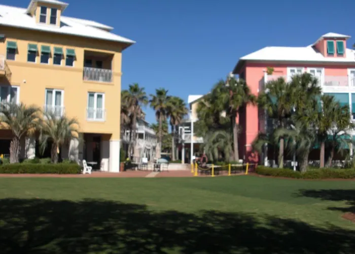 Carillon Beach Inn